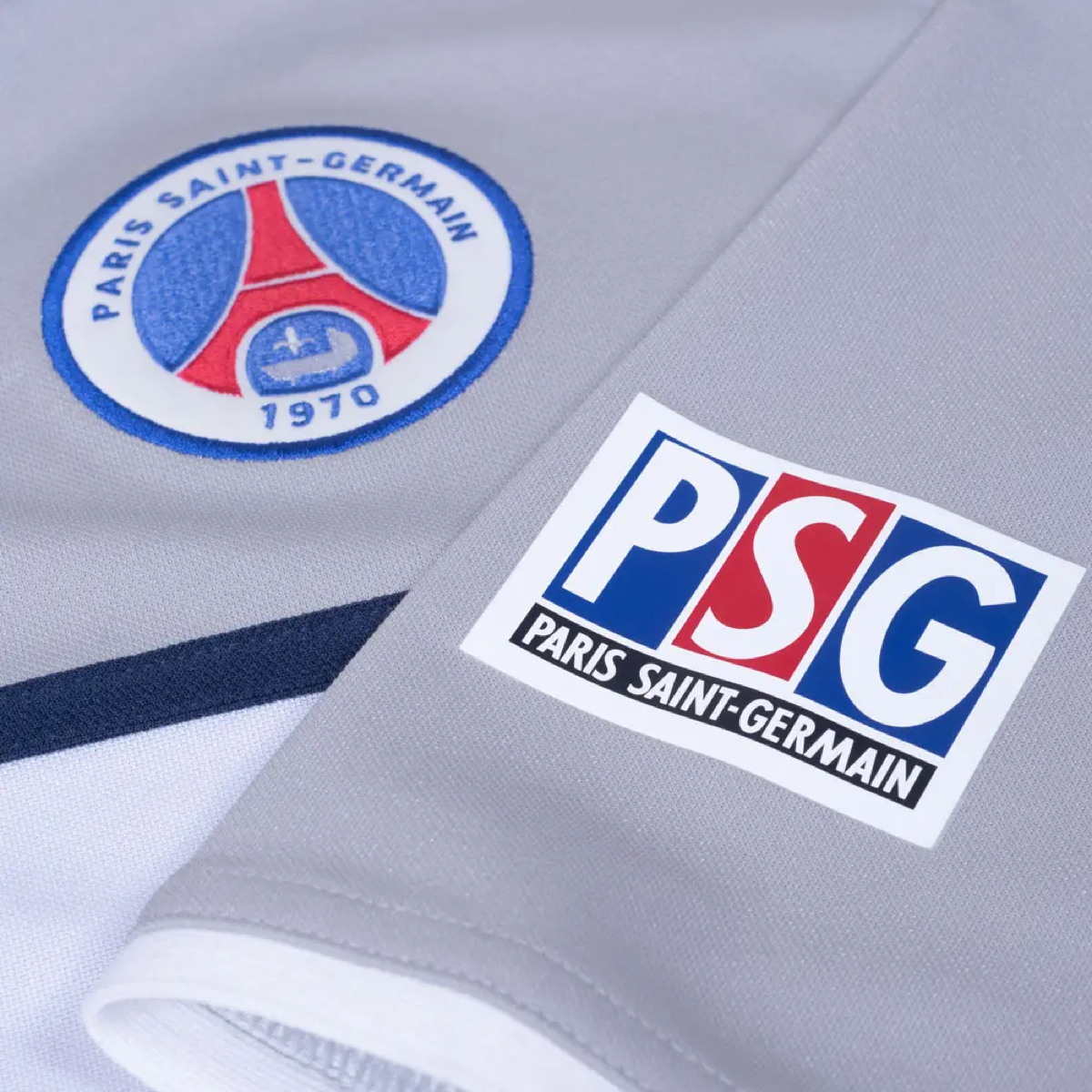2000-01 Paris Saint-Germain FC Away Shirt