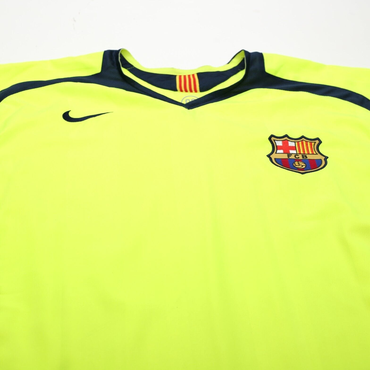 2005-06 FC Barcelona Long Sleeve Away Shirt