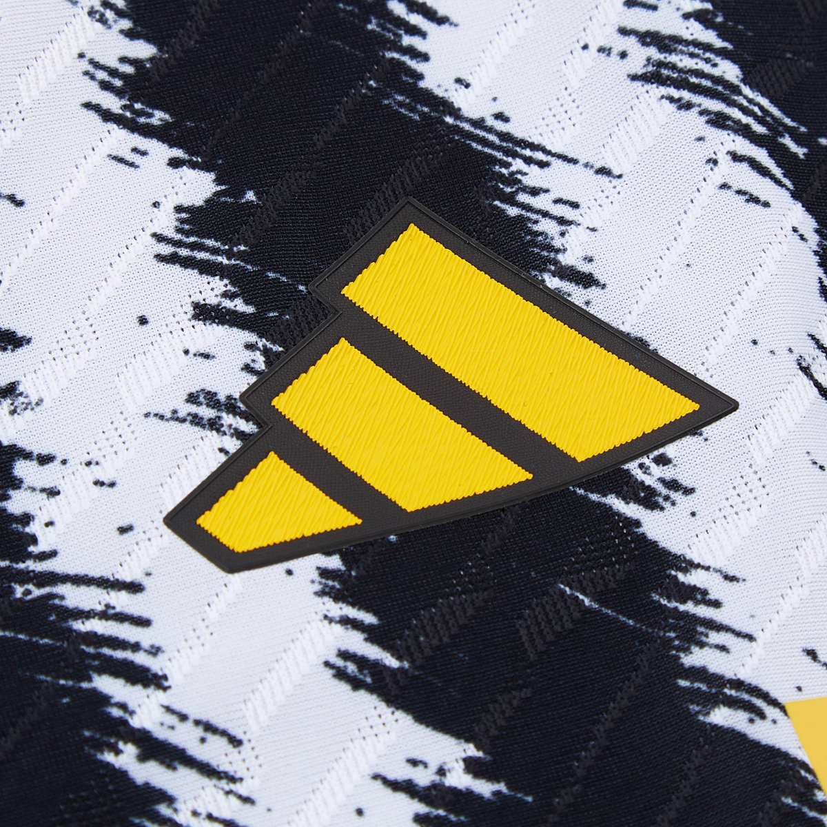 2023-24 Juventus FC Home Shirt